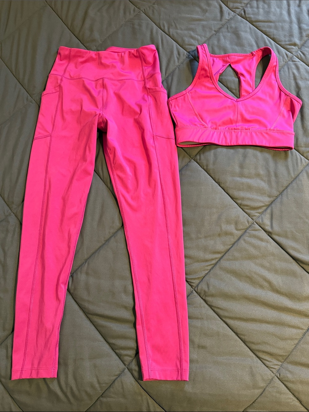 Calvin Klein Performance Hot Pink Leggings and Sports Bra Set